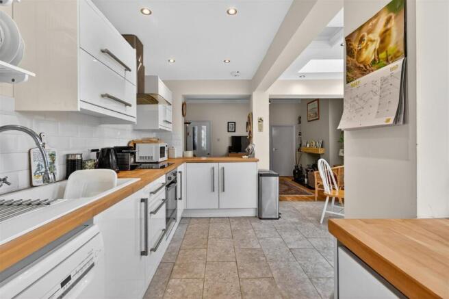 2 bed Terraced for sale Image 10