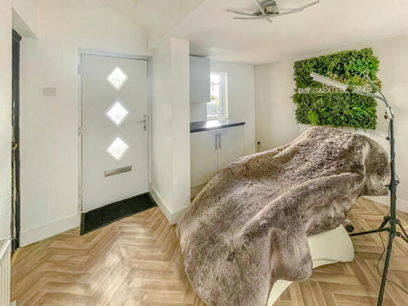 2 bed Semi-Detached for sale Image 12