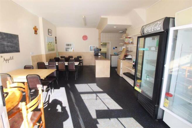 Cafe/Seating Area