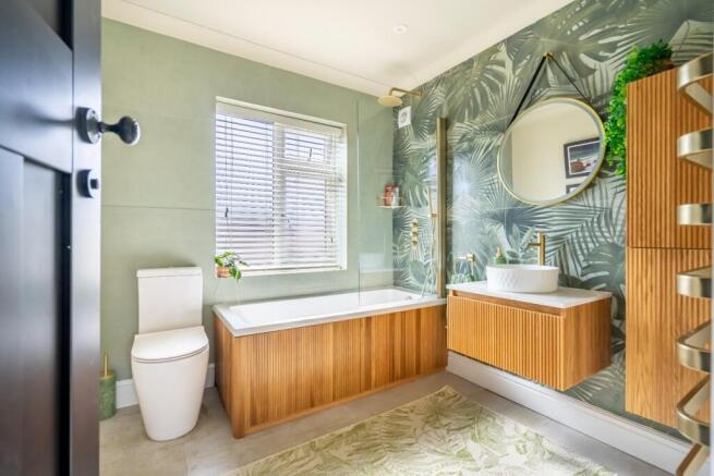 3 bed Semi-Detached for sale Image 10