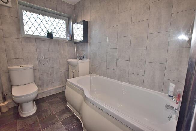 2 bed Detached Bungalow for sale Image 8