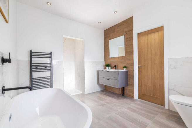 5 bed Terraced to rent Image 8