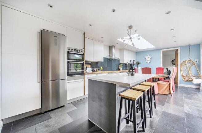 Kitchen/ Dining Room