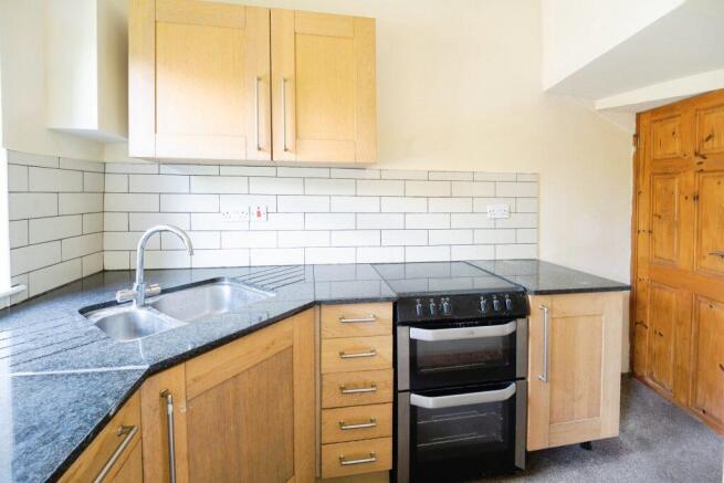Swinnow Road, Leeds, LS13 4DN photo 5