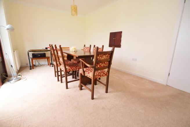 Bedroom 2/dining roo