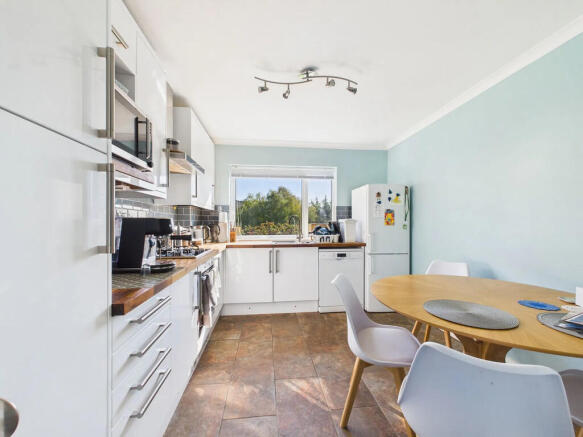 Kitchen-shot._176...