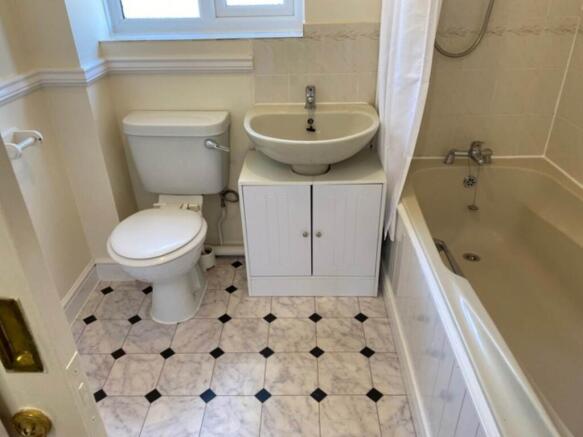 Lucerene Close 182 B