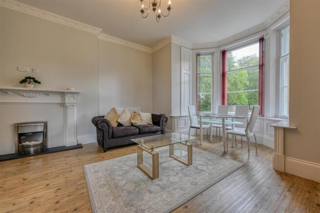 Lounge/Kitchen