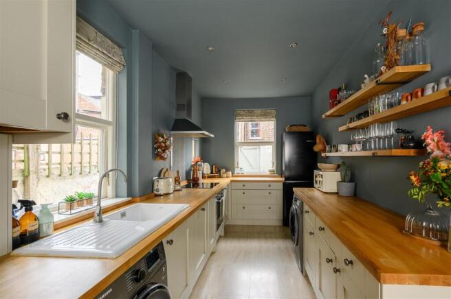 KITCHEN 1