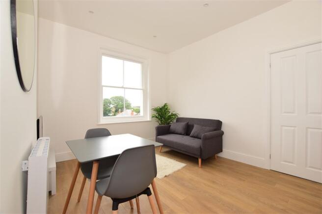 Kitchen/ Living Room