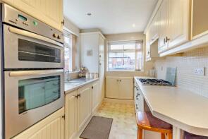 114, Nutwell Lane, Armthorpe, Doncaster DN3 3JU