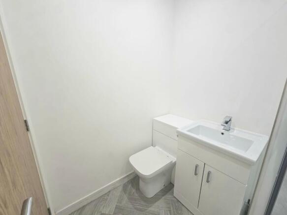 1 bed Apartment to rent Image 4