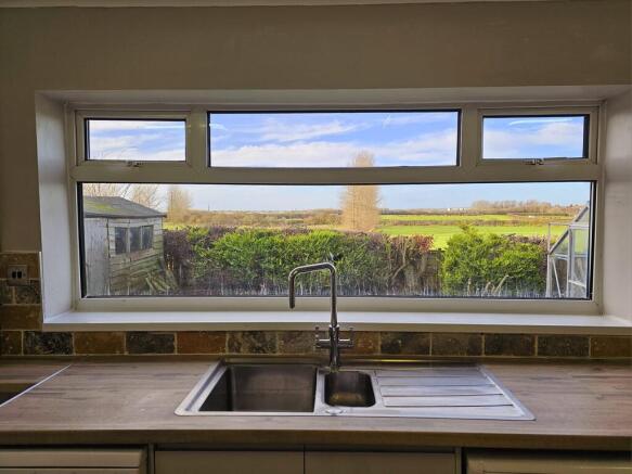 3 bed Detached Bungalow for sale Image 7