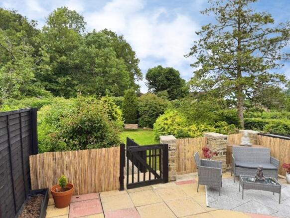 Wrenbeck Drive, Otley, LS21 photo 4