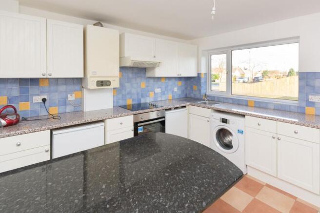 2 bed Flat to rent Image 4