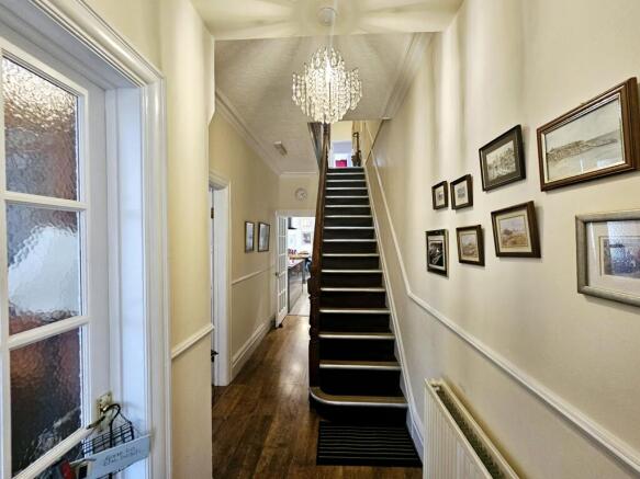 5 bed Terraced for sale Image 11