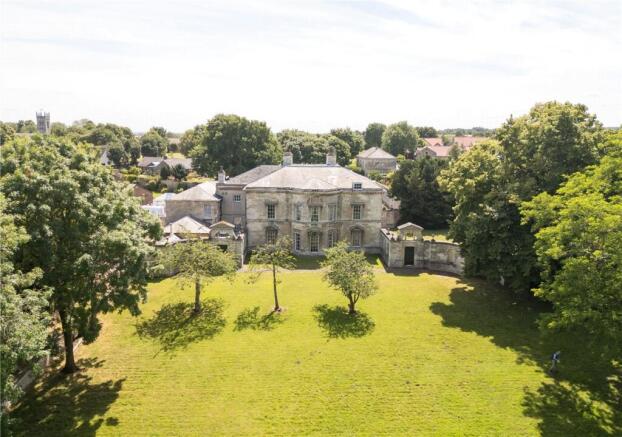 9 bed Detached for sale Image 4