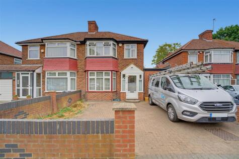 Firs Drive, Hounslow