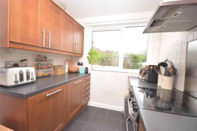 2 bed Apartment for sale Image 5