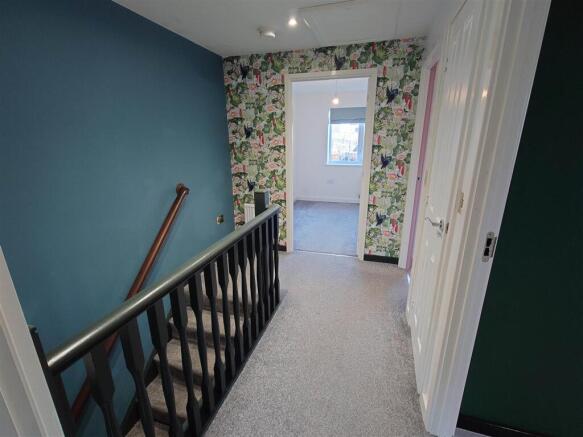 FIRST FLOOR LANDING