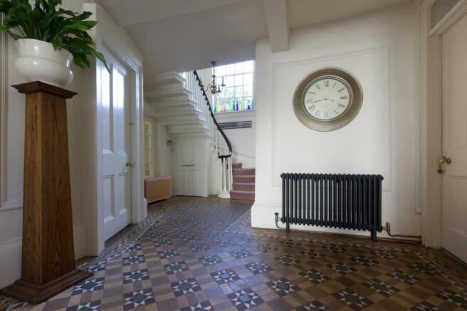 7 bed House for sale Image 5