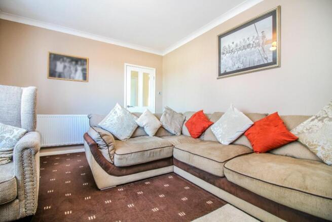 ,living room 2.jpg