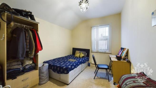3 bed Terraced for sale Image 9