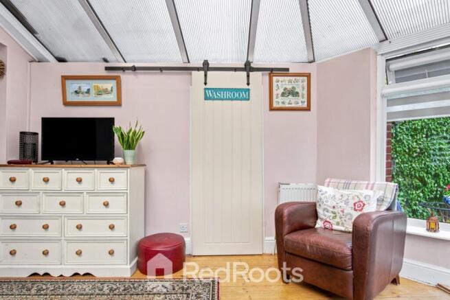 2 bed Semi-Detached for sale Image 8
