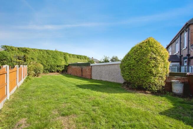 3 bed Semi-Detached for sale Image 12
