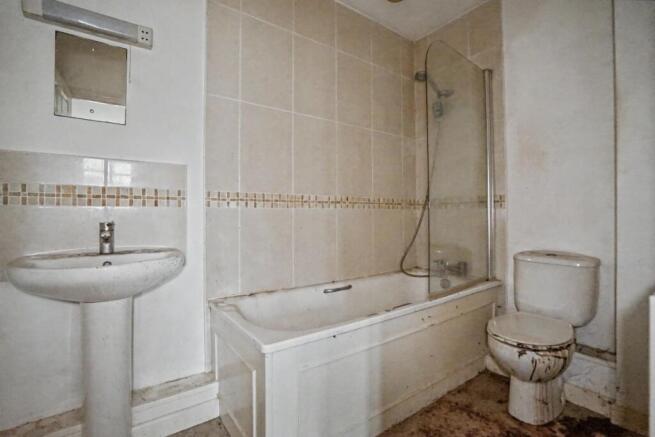 Flat 2, 11 Westcourt Road, Worthing, West Sussex, BN14 7DQ photo 4