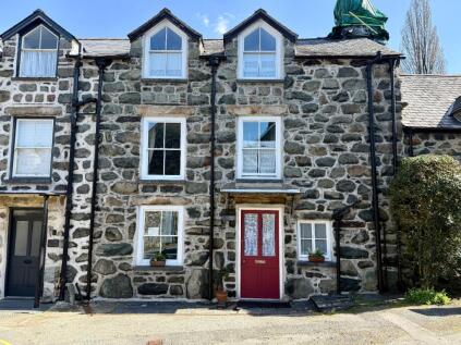 Tanrhiw, Meyrick Street, Dolgellau, LL40 1LR