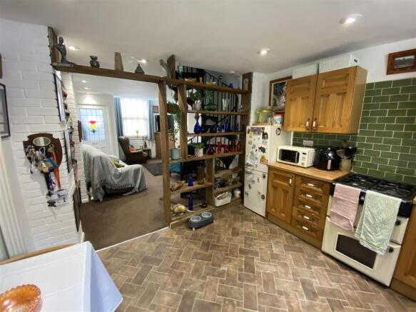 Kitchen: