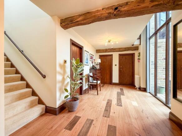 4 bed Barn Conversion for sale Image 10