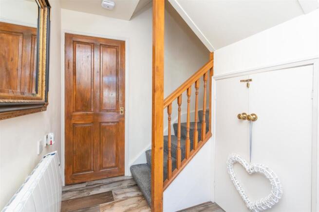 Hallway A.jpg