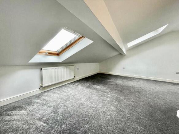 2 bed Apartment to rent Image 5