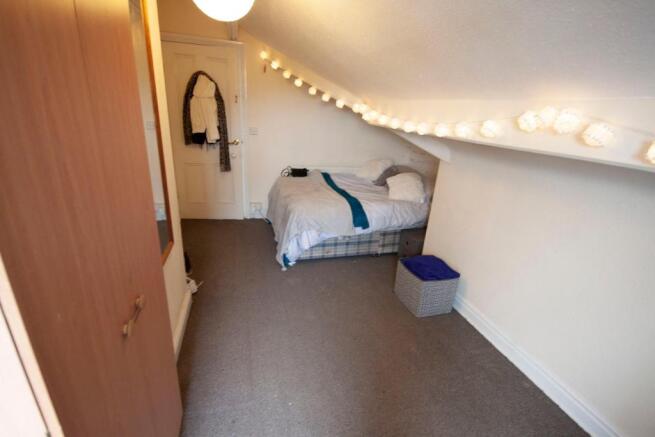7 bed Flat to rent Image 10