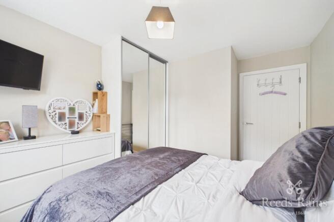 2 bed Apartment for sale Image 6
