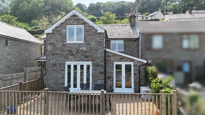 01873 564424