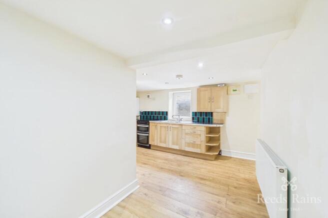 1 bed Terraced to rent Image 3