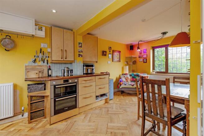 Kitchen-6.jpg