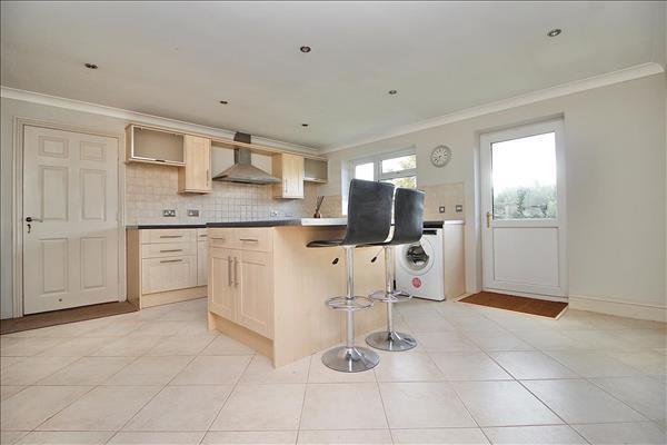 Kitchen / Breakfast