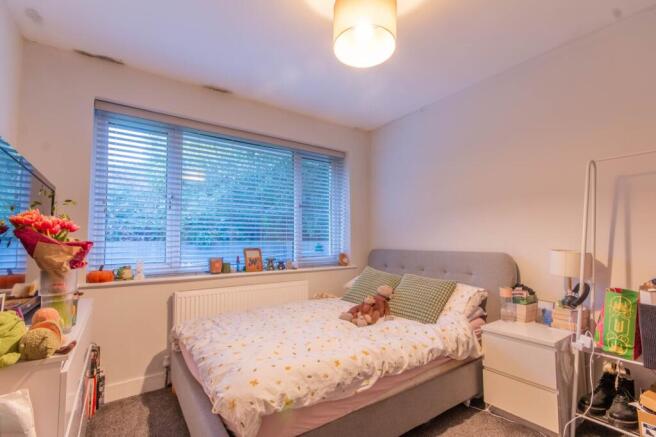 4 bed Semi-Detached for sale Image 8