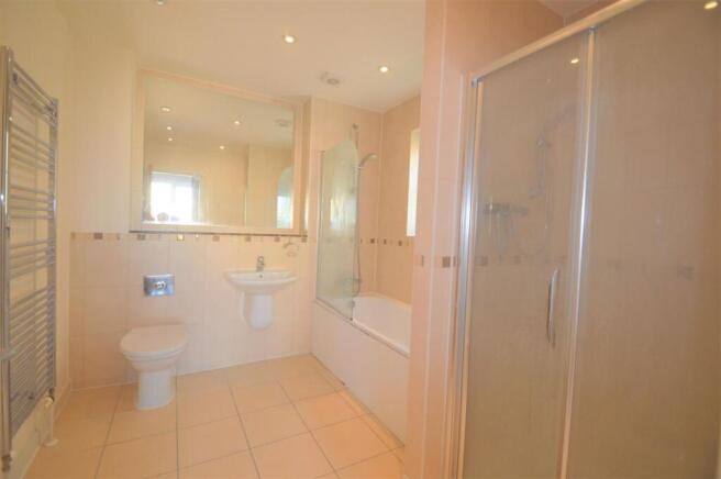 Queen Mary Villas E18