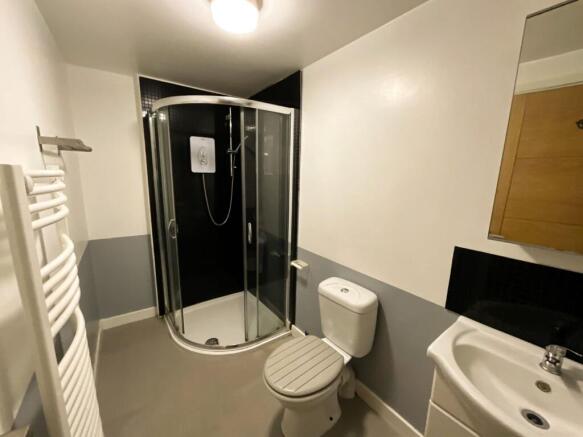 Studio to rent Image 6