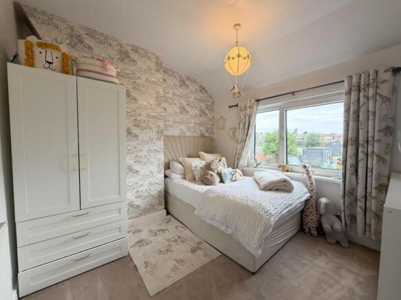 2 bed Semi-Detached for sale Image 11