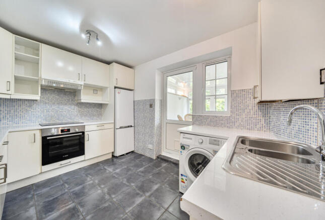 1-69bd93f8c7f63-1...