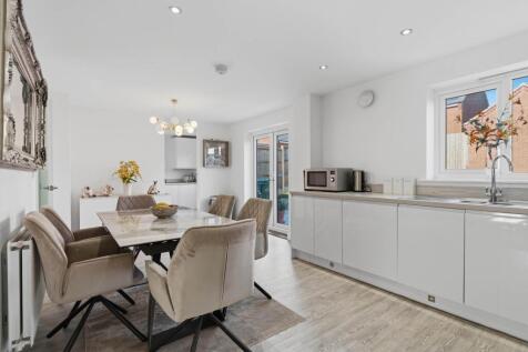 Blacksmiths Drive, Keresley End, Coventry, CV7 8QX