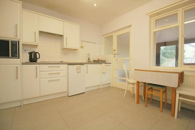 3 bed Bungalow for sale Image 8