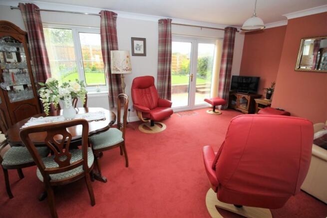 Lounge/Dining Room