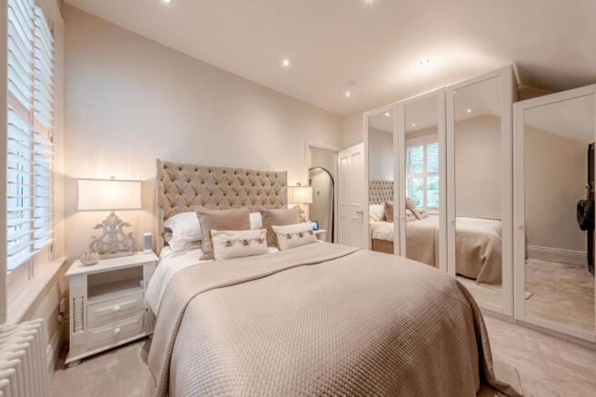 2 bed Apartment for sale Image 11